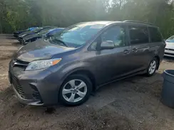 5TDKZ3DC1JS965601 2018 TOYOTA SIENNA