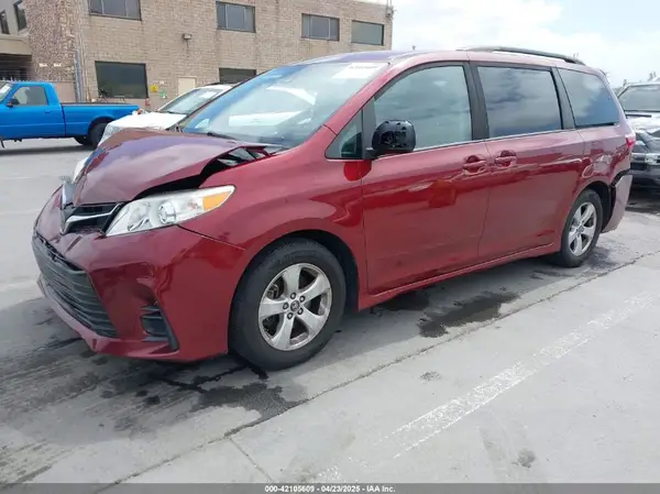 5TDKZ3DC1KS002876 2019 TOYOTA SIENNA - Image 2
