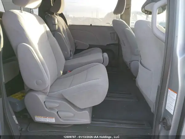 5TDKZ3DC1KS006345 2019 TOYOTA SIENNA - Image 8
