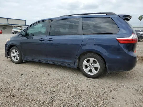 5TDKZ3DC1KS008614 2019 TOYOTA SIENNA - Image 2