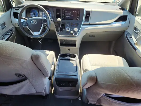 5TDKZ3DC1KS012162 2019 TOYOTA SIENNA - Image 8