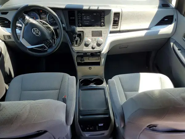 5TDKZ3DC1KS016423 2019 TOYOTA SIENNA - Image 8