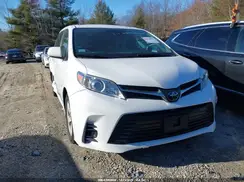 5TDKZ3DC1KS966166 2019 TOYOTA SIENNA