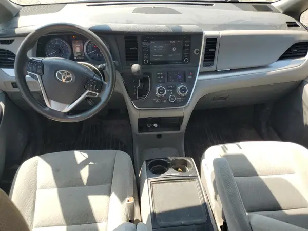 5TDKZ3DC1KS973277 2019 TOYOTA SIENNA - Image 8
