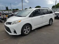 5TDKZ3DC1KS990709 2019 TOYOTA SIENNA