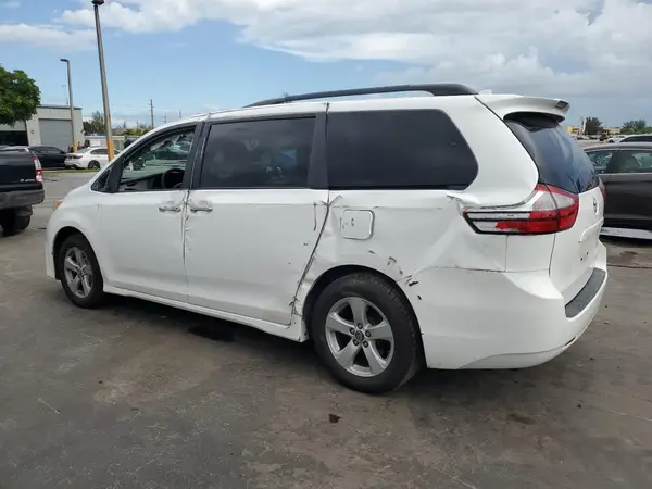 5TDKZ3DC1KS990709 2019 TOYOTA SIENNA - Image 2