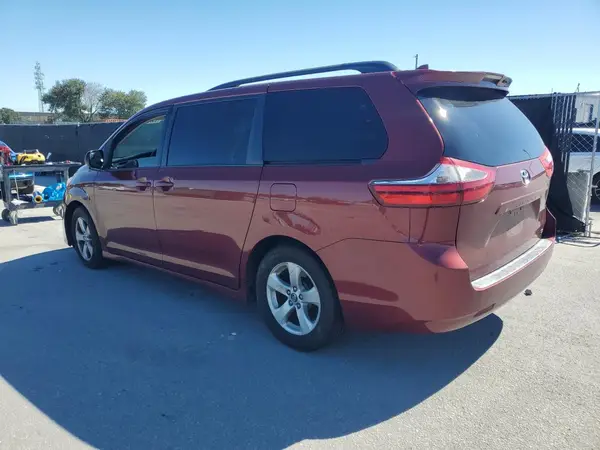 5TDKZ3DC1LS026886 2020 TOYOTA SIENNA - Image 2