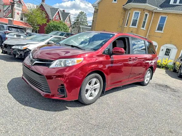 5TDKZ3DC1LS043252 2020 TOYOTA SIENNA - Image 2