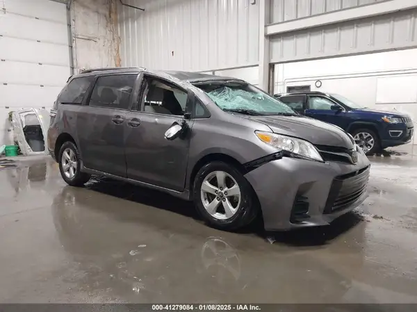5TDKZ3DC1LS048256 2020 TOYOTA SIENNA - Image 1