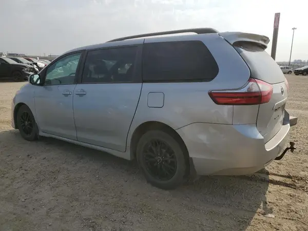 5TDKZ3DC1LS051982 2020 TOYOTA SIENNA - Image 2