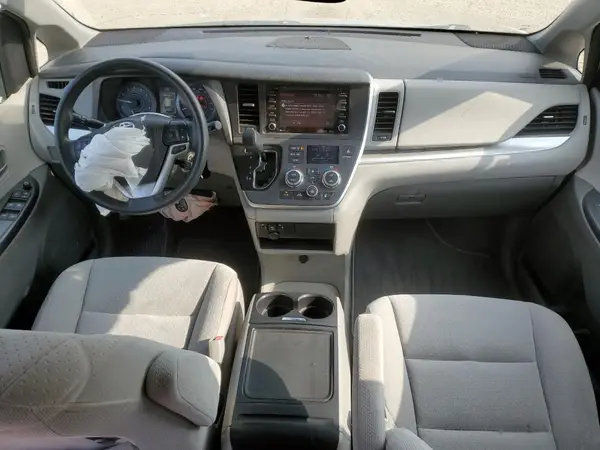 5TDKZ3DC1LS051982 2020 TOYOTA SIENNA - Image 8
