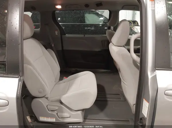 5TDKZ3DC1LS052937 2020 TOYOTA SIENNA - Image 8