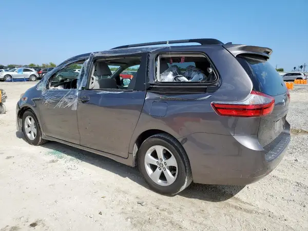 5TDKZ3DC1LS064683 2020 TOYOTA SIENNA - Image 2
