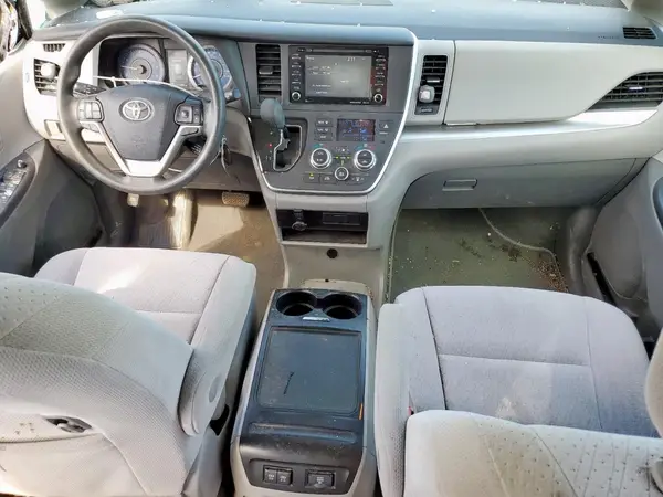 5TDKZ3DC1LS064683 2020 TOYOTA SIENNA - Image 8