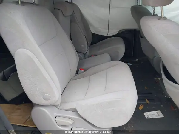 5TDKZ3DC1LS068541 2020 TOYOTA SIENNA - Image 8