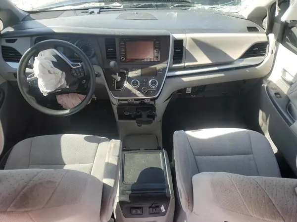 5TDKZ3DC1LS073433 2020 TOYOTA SIENNA - Image 8