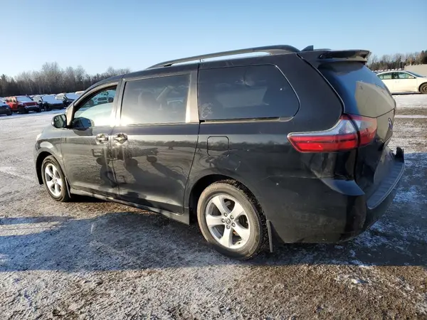 5TDKZ3DC1LS077076 2020 TOYOTA SIENNA - Image 2