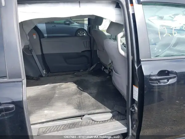 5TDKZ3DC1LS079930 2020 TOYOTA SIENNA - Image 8