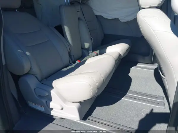 5TDKZ3DC1LS080737 2020 TOYOTA SIENNA - Image 8
