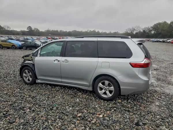 5TDKZ3DC1LS086716 2020 TOYOTA SIENNA - Image 2