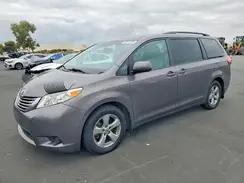 5TDKZ3DC2HS776790 2017 TOYOTA SIENNA