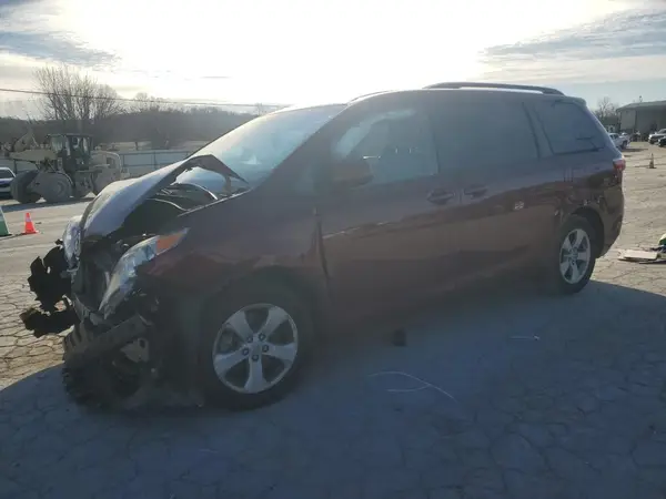 5TDKZ3DC2HS777891 2017 TOYOTA SIENNA - Image 1