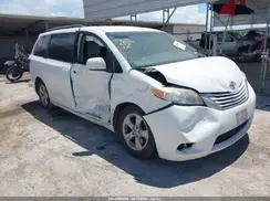 5TDKZ3DC2HS785425 2017 TOYOTA SIENNA