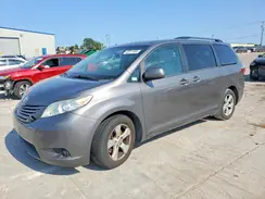 5TDKZ3DC2HS792097 2017 TOYOTA SIENNA