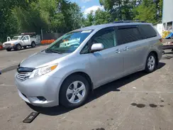 5TDKZ3DC2HS811442 2017 TOYOTA SIENNA