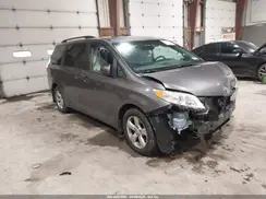 5TDKZ3DC2HS822537 2017 TOYOTA SIENNA