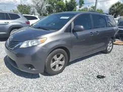 5TDKZ3DC2HS830072 2017 TOYOTA SIENNA