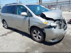 5TDKZ3DC2HS841184 2017 TOYOTA SIENNA