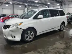 5TDKZ3DC2HS841394 2017 TOYOTA SIENNA