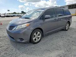 5TDKZ3DC2HS866571 2017 TOYOTA SIENNA