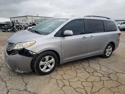 5TDKZ3DC2HS880969 2017 TOYOTA SIENNA
