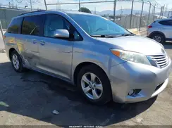 5TDKZ3DC2HS896170 2017 TOYOTA SIENNA
