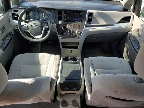 5TDKZ3DC2JS900899 2018 TOYOTA SIENNA - Image 8