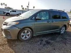 5TDKZ3DC2JS905746 2018 TOYOTA SIENNA