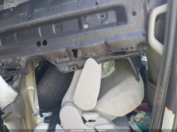 5TDKZ3DC2JS906556 2018 TOYOTA SIENNA - Image 8