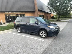 5TDKZ3DC2JS910364 2018 TOYOTA SIENNA