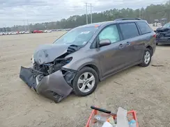 5TDKZ3DC2JS956180 2018 TOYOTA SIENNA