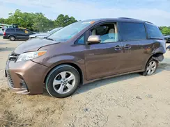 5TDKZ3DC2KS010470 2019 TOYOTA SIENNA
