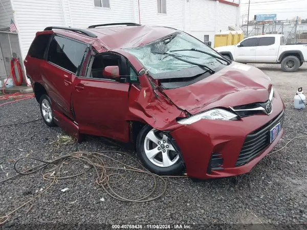 5TDKZ3DC2KS012302 2019 TOYOTA SIENNA - Image 1