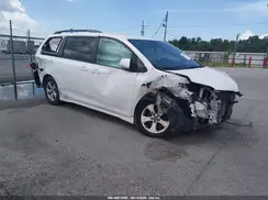 5TDKZ3DC2KS987687 2019 TOYOTA SIENNA