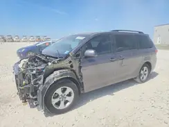 5TDKZ3DC2KS990475 2019 TOYOTA SIENNA