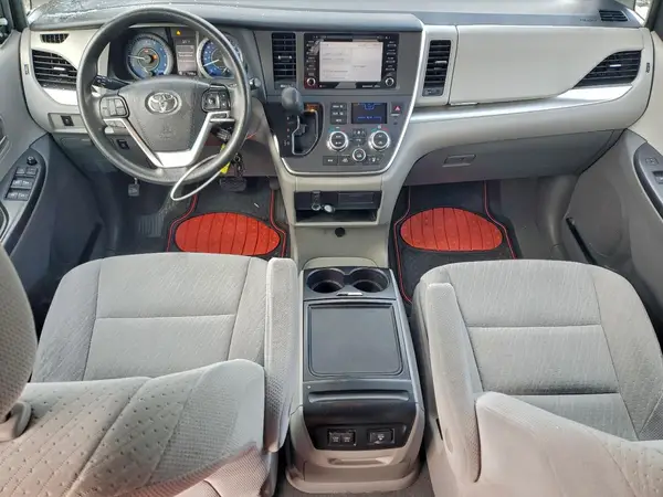 5TDKZ3DC2LS031823 2020 TOYOTA SIENNA - Image 8