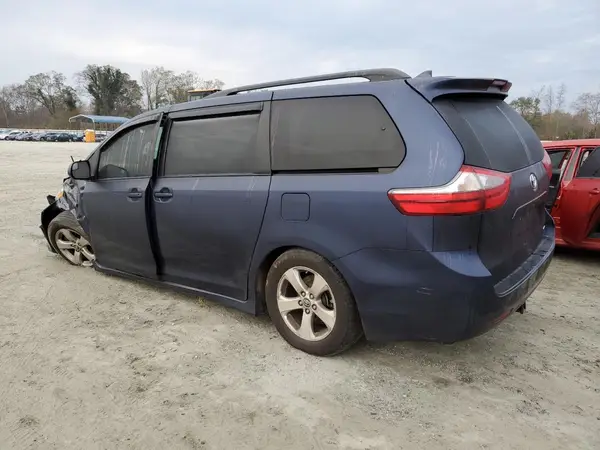 5TDKZ3DC2LS047259 2020 TOYOTA SIENNA - Image 2