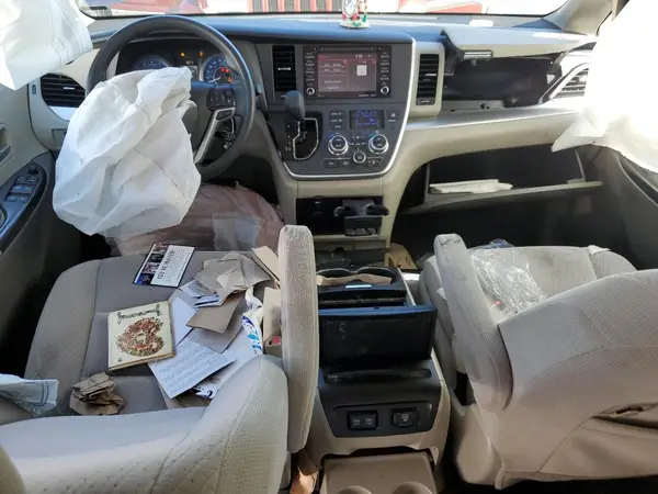 5TDKZ3DC2LS047620 2020 TOYOTA SIENNA - Image 8