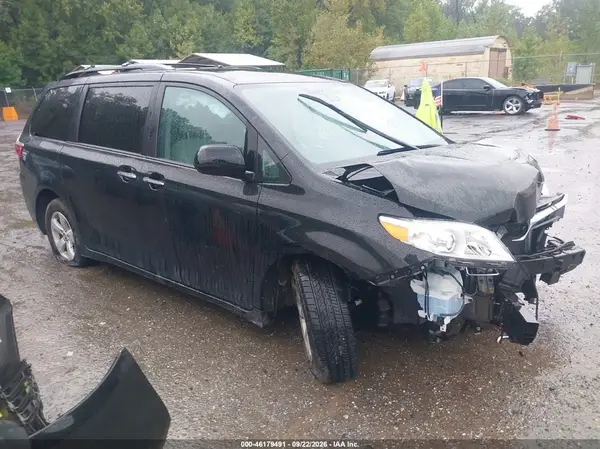 5TDKZ3DC2LS048105 2020 TOYOTA SIENNA - Image 1