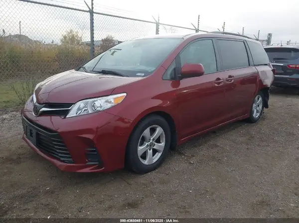 5TDKZ3DC2LS053580 2020 TOYOTA SIENNA - Image 2
